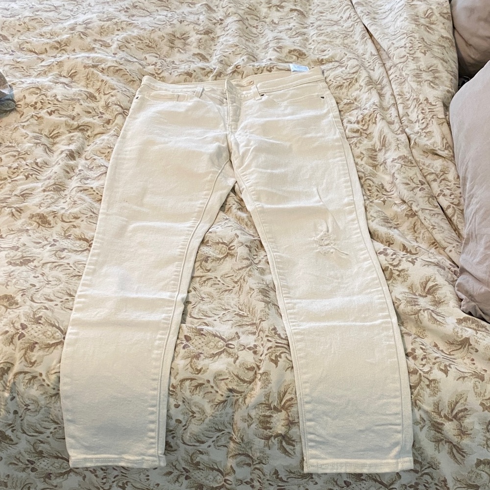 Levi's Women's Skinny Jeans in Cream